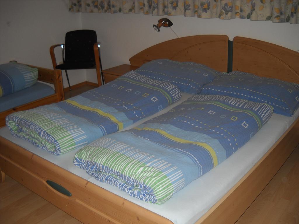 Golf & Ski Appartements Lesak Zell am See Room photo